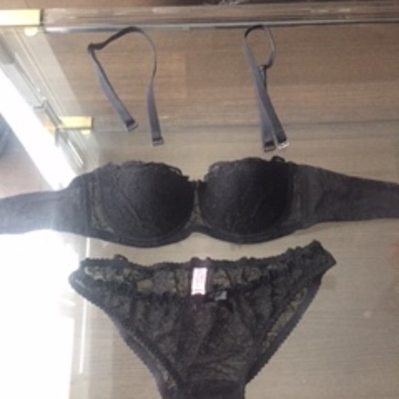 Agent Provocateur Bras 32B and 32C - Picture 11 of 13